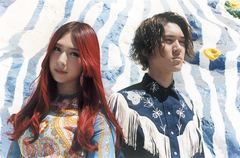 GLIM SPANKY、11/21リリースのニュー・アルバム『LOOKING FOR THE MAGIC』新ヴィジュアル公開。購入特典は松尾レミ（Vo/Gt）監修オリジナルZINE