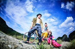 モーモールルギャバン、本日9/26リリースのニュー・ミニ・アルバム表題曲「IMPERIAL BLUE」MV公開