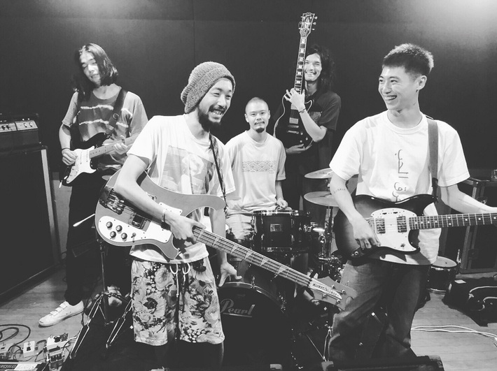 踊ってばかりの国、10/25に国立地球屋にて60名限定のアコースティック