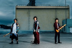 RADWIMPS、12/12に約2年ぶりニュー・アルバムをリリース決定。横浜アリーナ公演のライヴ映像作品も同時発売