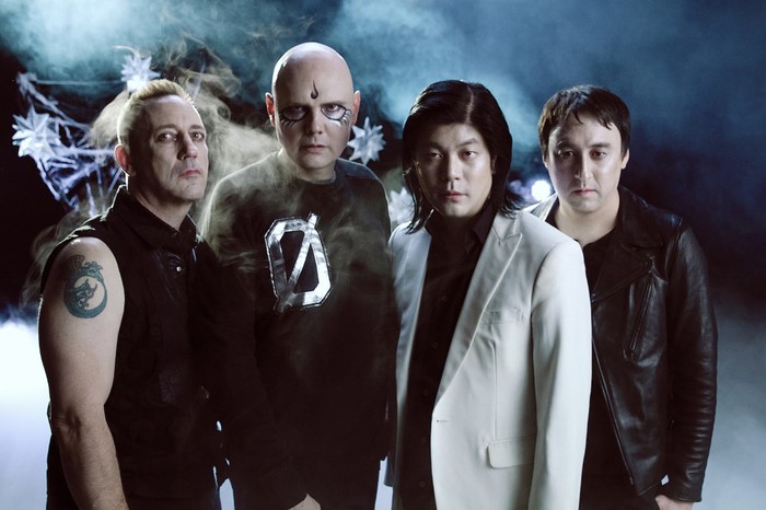THE SMASHING PUMPKINS、11/16リリースのニュー・アルバム収録曲「Silvery Sometimes (Ghosts)」Billy Corgan（Vo/Gt）が監督したMV公開
