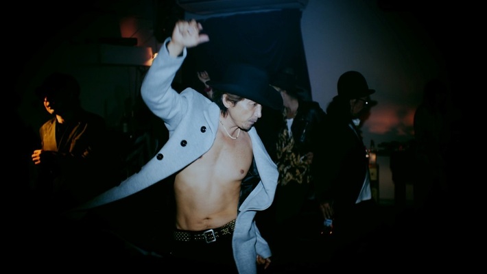 SHERBETS、10/24リリースの20周年記念ベスト・アルバム初回限定盤より約2年半ぶりの新曲「愛が起きてる」メンバー全員が踊り狂うMV（Short Ver.）公開