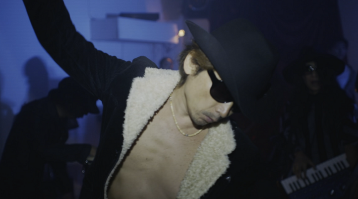 SHERBETS、約2年半ぶりの新曲「愛が起きてる」メンバー全員が踊り狂うMVフル・バージョンを期間限定公開