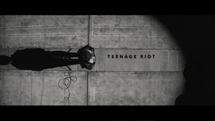 米津玄師、10/31リリースの両A面シングル『Flamingo / TEENAGE RIOT』収録曲「TEENAGE RIOT」初のモノクロMV公開