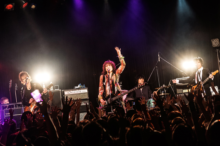 廣瀬"HEESEY"洋一（THE YELLOW MONKEY）、来年4月にライヴDVD『TRIUMPH A GO! GO! 〜 HEESEY Live at UNIT, TOKYO』リリース決定