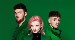 UK出身のエレクトロ・ユニット CLEAN BANDIT、11/30リリースの2ndアルバム『What Is Love?』より「Out At Night (feat. KYLE & BIG BOI)」音源公開