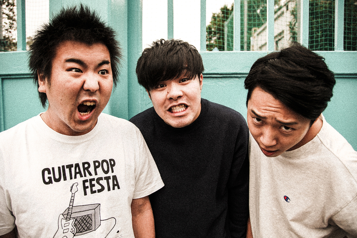 "センチメンタル爆発"を掲げる3ピース SonoSheet、12/5リリースの初全国流通アルバムより表題曲「Short Hair」MV公開。1/6にフォゲミら迎えリリース・ツアー初日開催も
