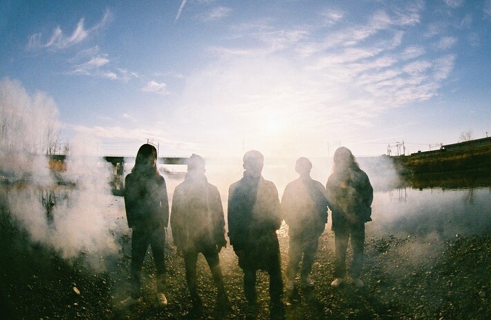 踊ってばかりの国、自主レーベル設立第1弾の6thフル・アルバム『光の中に』5/1リリース決定＆ワンマン・ツアー発表。自主企画"大和言葉"ライヴ・ドキュメンタリー映像も公開