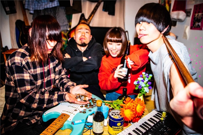 猛中毒性ロック・バンド nee、3/27に2ndシングル『コメカミ中毒』限定リリース決定。4/20下北沢 近松にてレコ発イベント開催も