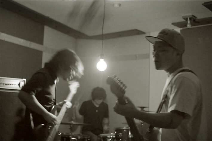 秀吉、明日3/14に初の映画主題歌として書き下ろした「デクノボー」配信リリース