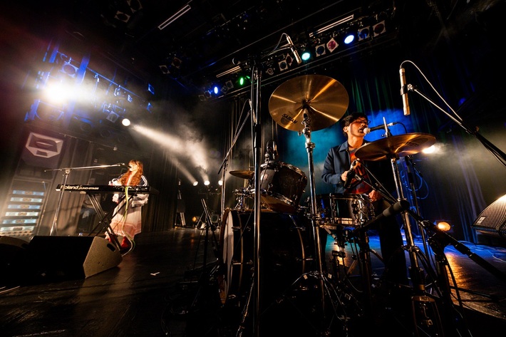 "セカイ系"おしゃべりポップ・バンド"ポップしなないで"、4/12新曲「丑三キャットウォーク」配信リリース＆新宿LOFTでの企画ライヴ開催決定