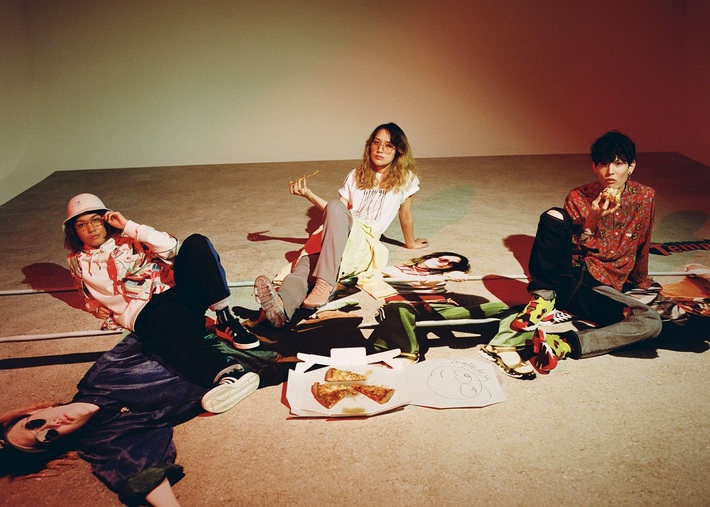 Tempalay、6/5に約2年ぶりのニュー・アルバム『21世紀より愛をこめて』リリース。全国12都市を回るライヴ・ツアーも開催決定