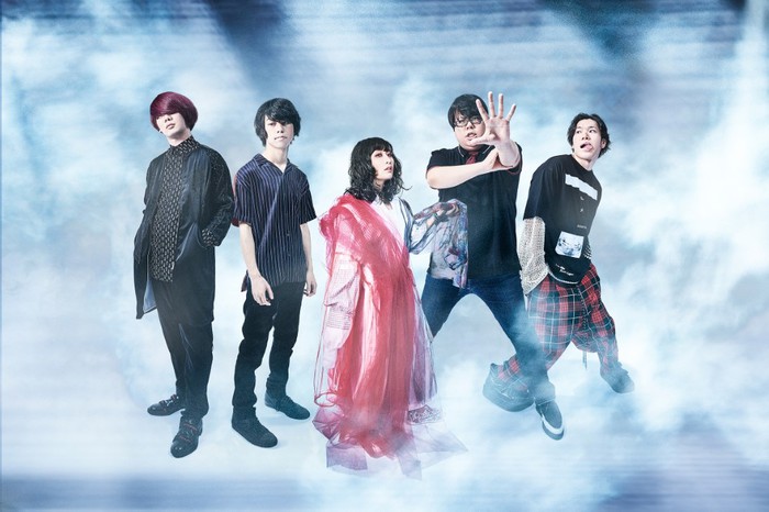 嘘とカメレオン、5/29リリースのミニ・アルバム『ポストヒューマンNo.5』内容発表＆新曲「ルイユの螺旋」MV公開。4/1に結成5周年イベント開催も