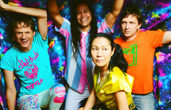 USインディー・ロックの至宝 DEERHOOF、5/7新代田FEVERにて来日公演開催決定。5/8にはGreg Saunier（Dr）によるセッションも