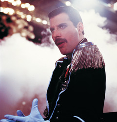 Freddie Mercury（QUEEN）、6月にWOWOWにてバンド・メンバー、肉親、友人、恋人たちが彼の魅力をひもとくドキュメンタリー番組放送決定