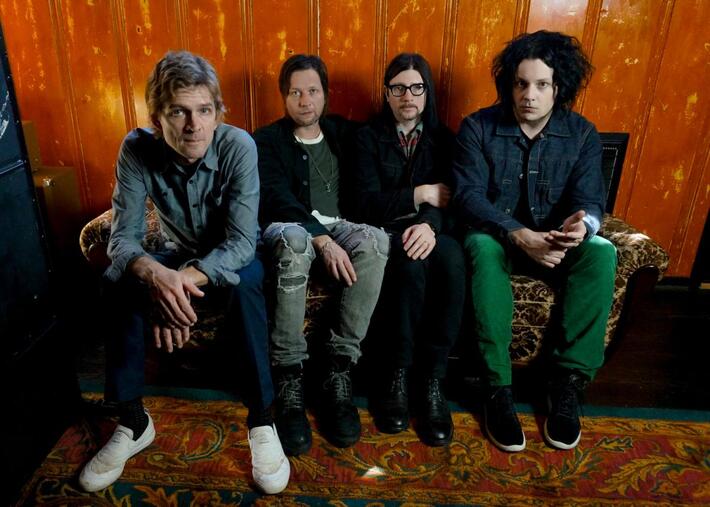まもなく初の単独来日公演開催のJack White率いるTHE RACONTEURS、11年ぶりとなるニュー・アルバム『Help Us Stranger』6/21に海外リリース決定