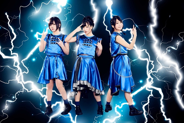 あゆみくりかまき、自身初ミニ・アルバムのリリース日が7/10に決定。「未来トレイル」ライヴ映像も公開