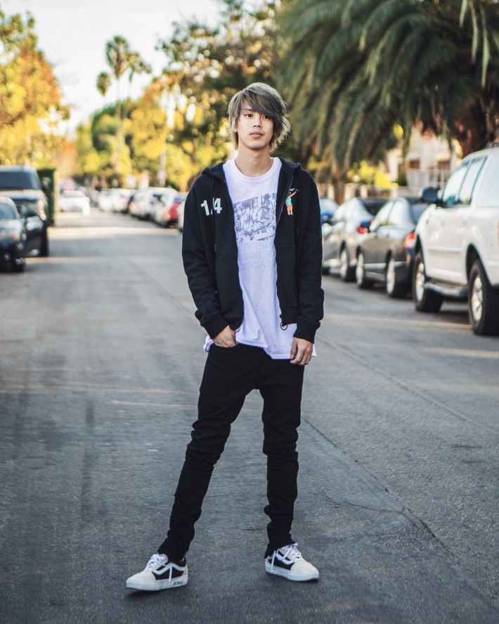 ReN、デジタル・シングル「HURRICANE」リリース記念し4/17にLINE LIVE特番の生配信が決定