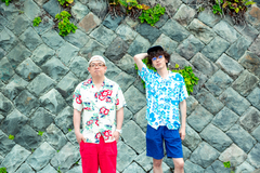 ONIGAWARA、配信＆ツアー会場限定ミニ・アルバム『シーサイド・ミラージュ』リリース決定。夏の新アー写も公開