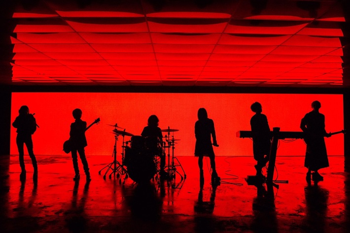 6人組ハイブリッド・ロック・バンド AliA、福岡ソフトバンクホークス"鷹の祭典"試合終了後の"光のセレモニー"に新曲「joker」提供。7/8東京ドームでの試合後に生演奏決定