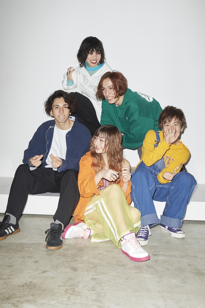 平均年齢19歳の長野発5ピース FAITH、2nd EP『Yellow Road』より夜空に恋の後悔を歌う「Stargazer」リリック・ビデオ公開