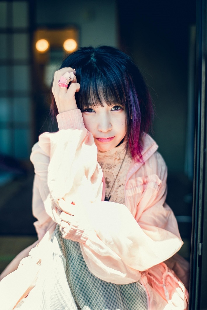 大森靖子、ニュー・シングル・リリース記念LINE LIVE"BOYZ&GIRL'S編"6/3放送決定。「Re: Re: Love 大森靖子feat.峯田和伸」MVも番組内で公開