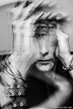 Thom Yorke（RADIOHEAD）、最新ソロ・アルバム『Anima』6/27配信リリース。ポール・トーマス・アンダーソン監督による同名の短編映画もNetflix限定で同日公開。7/17には国内盤CD発売