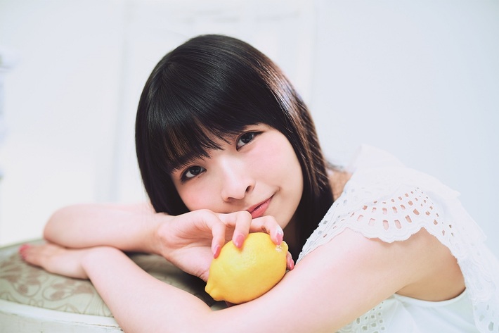 halca、新ヴィジュアル＆8/28リリースのミニ・アルバム『white disc +++』アートワーク公開。松隈ケンタ、コレサワからのコメントも