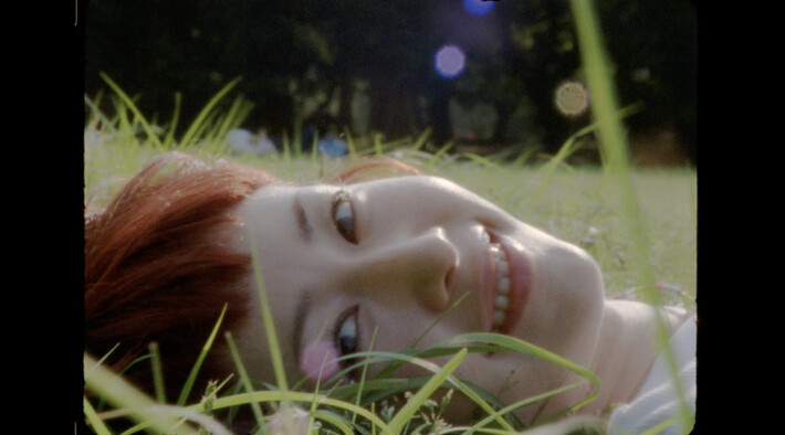 木村カエラ、明日7/31リリースの15周年記念アルバム『いちご』から、あいみょん提供曲「Continue」MV（Short Ver.）公開