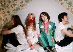 STARCRAWLER、10/11に2ndアルバム『Devour You』リリース。新曲「Bet My Brains」MV公開。来日ツアーも決定