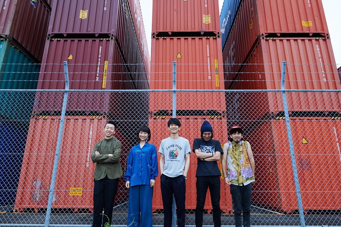 東京カランコロン、9/4リリースのミニ・アルバム『Melodrive』から「リトルミスサンシャイン」MV公開。ジャケ写も発表