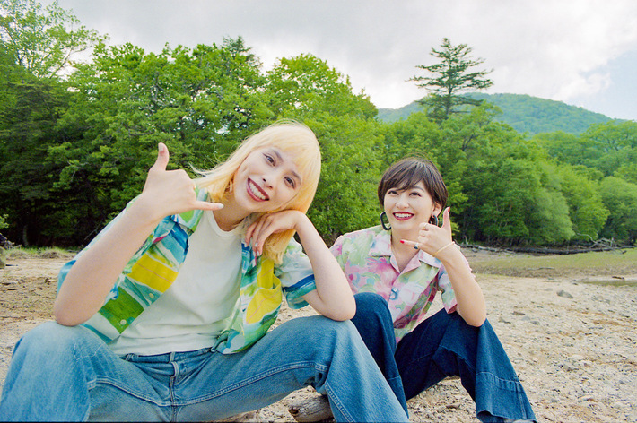 chelmico、アルバム『Fishing』リリースを記念してEDWINとのコラボ・イベント"The LIVE -MADE BY EDWIN-"へ参加。ふたりからプレゼントも 