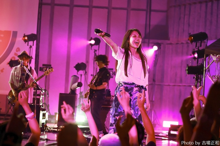 阿部真央、2020年の全国ホール・ツアー"阿部真央らいぶNo.9"開催発表