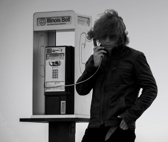 浅井健一、ニュー・シングル『MOTOR CITY』11/13リリース決定。ジャケ写＆新アー写も公開