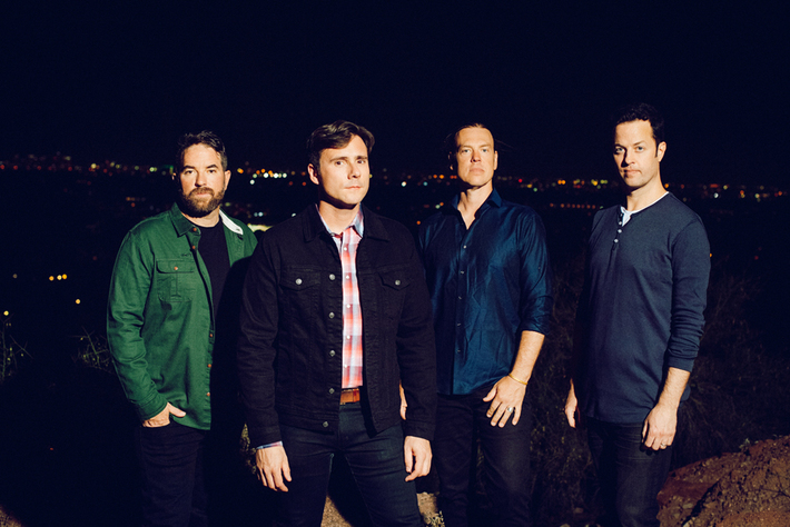 JIMMY EAT WORLD、デビュー25周年を迎えた記念すべきニュー・アルバム『Surviving』リリース決定