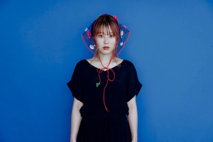 おかもとえみ（フレンズ）、10/9リリースの初フル・アルバム『gappy』より「僕らtruth」先行配信スタート＆MV公開。セルフ・レビューなど投稿した期間限定Instagramも