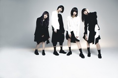 ex-BiSのパン・ルナリーフィ、YUiNA EMPiRE擁するWACK新ユニット"CARRY LOOSE"、デビュー・アルバム収録曲3曲を無料公開。リリース・イベント情報も発表