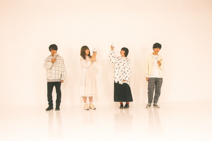 フラスコテーション、本日10/23リリースの3rd EP『人の為の愛、人の憂いに謳う』より「泣いてしまえば」MV公開。今週末からPICKLESとのカップリング・ツアーも開催