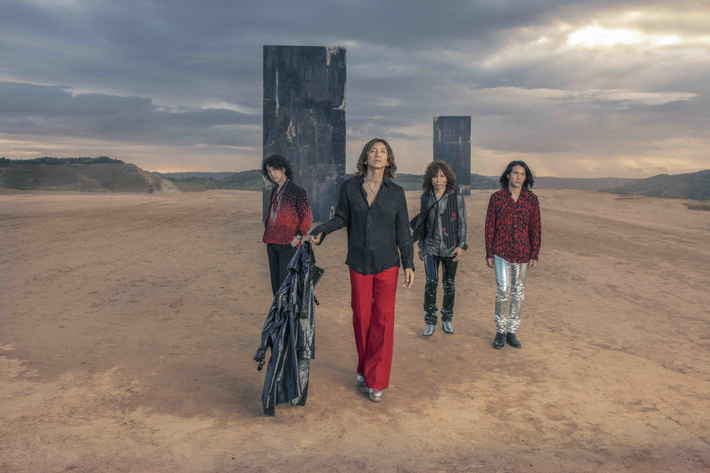 THE YELLOW MONKEY、アルバム『9999』の完結版『30th Anniversary『9999+1』-GRATEFUL SPOONFUL EDITION-』ジャケ写公開。TOWER RECORDS CAFEにて衣装＆写真展も