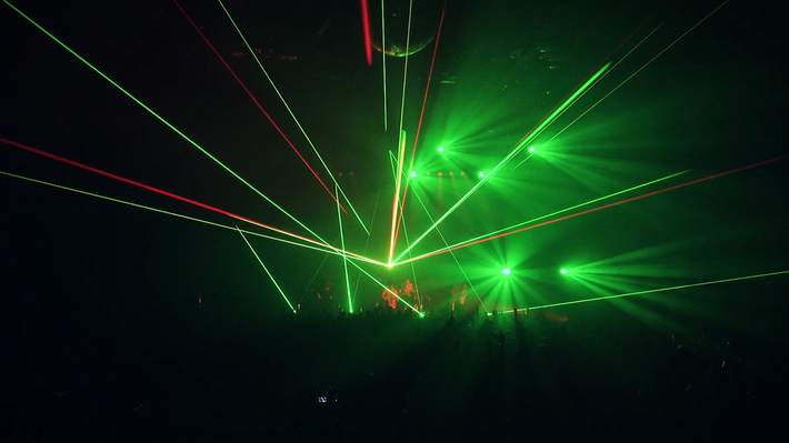 ヒトリエ、来年2月に台湾、上海、北京でのアジア・ツアー決定。ライヴ映像作品から新木場STUDIO COASTの「シャッタードール」公開