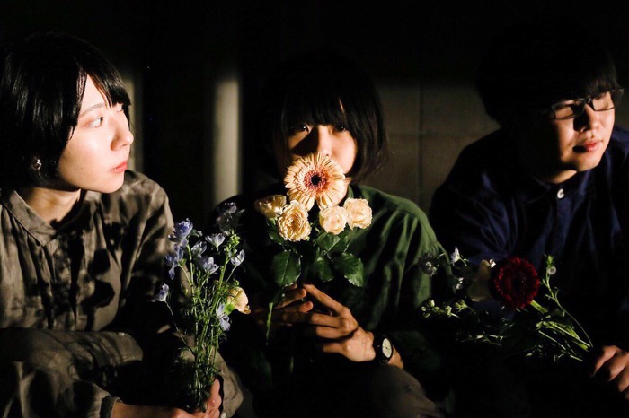 北海道バンド・シーンで異彩を放つ小樽発の新星 plums、12/21リリースの2ndミニ・アルバム『paranoid』より「白昼夢」MV公開。作品詳細も発表