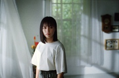 高校生シンガー・ソングライター Karin.、本日2/12リリースの2ndアルバム『メランコリックモラトリアム』より「最終章おまえは泣く」MV公開