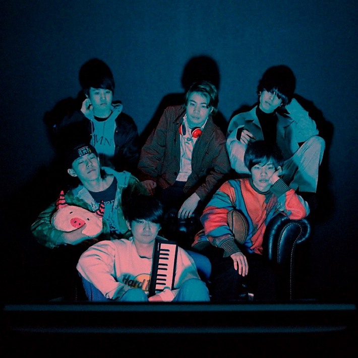 ジャンル不特定6人組バンド Ochunism、1stフル・アルバム『Gate of Ochunism』収録「rainy」MV公開