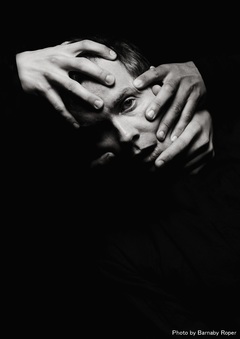 Jónsi（SIGUR RÓS）、共同プロデュースにA. G. Cookを迎えた10年ぶりのソロ新曲「Exhale」配信リリース。コレオグラフィMVも公開
