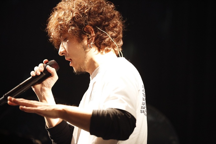 R・O・Nによるサウンドメイキング・プロジェクト STEREO DIVE FOUNDATION、1stアルバム『STEREO DIVE』サブスク配信開始。「PULSE」MVフル・サイズ公開