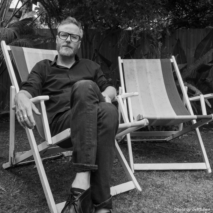 Matt Berninger（THE NATIONAL）、10/2にソロ・デビュー・アルバム『Serpentine Prison』発売決定。表題曲先行リリース＆MV公開