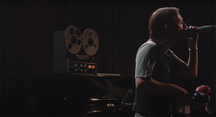 RADIOHEAD、アルバム『The King Of Limbs』のスタジオ・ライヴ映像をYouTubeで公開