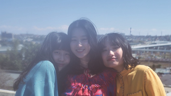 大阪発 新進気鋭のガールズ・バンド ヤユヨ、"ジョンソン®︎ボディケア リフレッシュジェル"CM動画に楽曲「いい日になりそう」書き下ろし