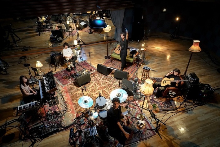 [Alexandros]、8/26リリースの自身初コンセプト・アルバム『Bedroom Joule』CD収録楽曲＆特典映像の詳細発表