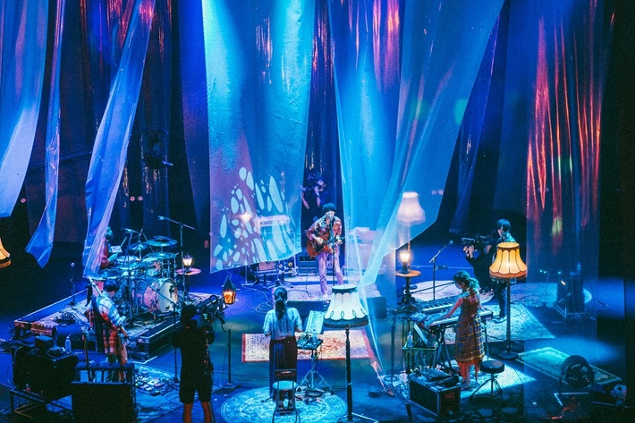 indigo la End、野外ライヴ"indigo la End 10th Anniversary Visionary Open-air Live「ナツヨノマジック」"全曲ダイジェスト映像公開